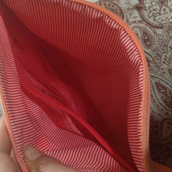 Herschel Alder Crossbody - Picture 12 of 16